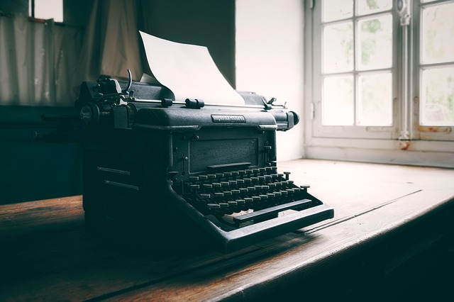 typewriter, write, old, vintage, author, writer, retro, wisdom, paper - 4K 8K wallpaper background by Tama66 | Pix8K