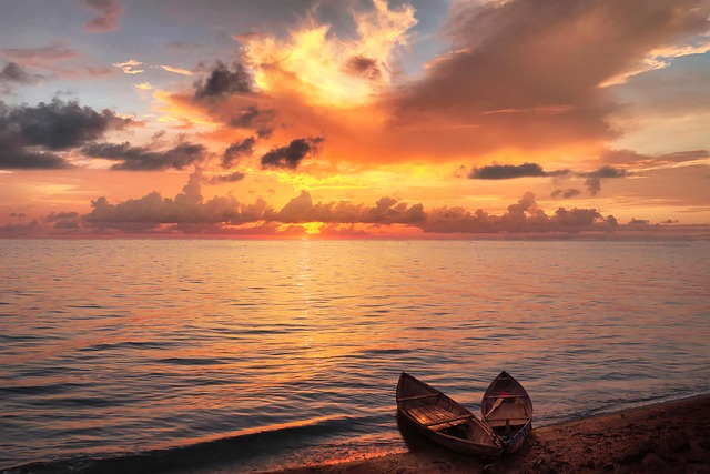 lake, sunset, boats, landscape, clouds, sundown, twilight, dusk, nature, lake, sunset, sunset, sunset, sunset, sunset - 4K 8K wallpaper background by ELG21 | Pix8K