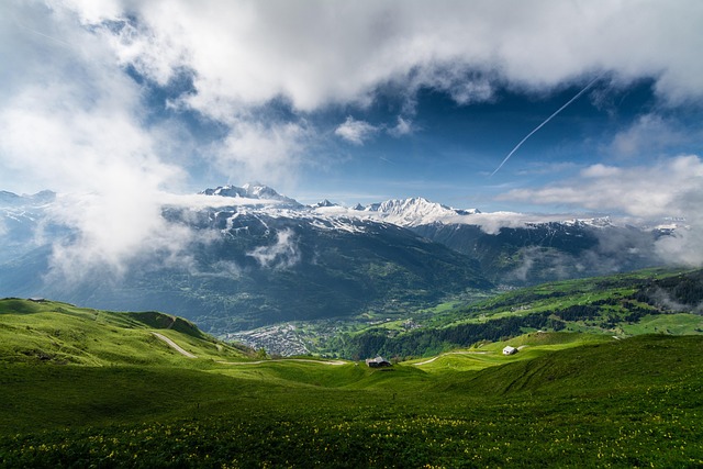 mountain, sky, spring, clouds, snow, climbing, nature, outdoor, hiking, peak, landscape, mountaineer, cliff, travel, top, activity, trekking, altitude, view, wide angle, freedom, adventure, journey, mountain, spring, spring, spring, hiking, cliff, travel, adventure, adventure, adventure, adventure, journey, journey, journey, journey, journey - 4K 8K wallpaper background by 453169 | Pix8K