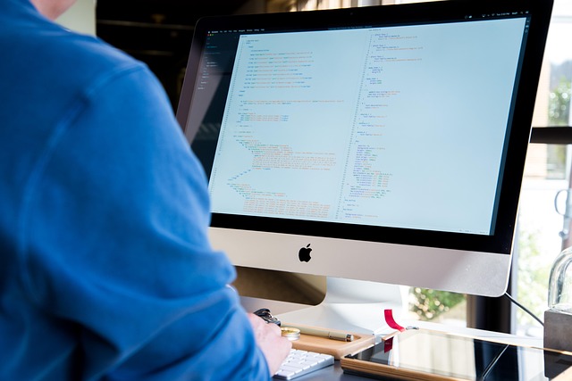 man, computer, screen, desktop, imac, apple products, desktop computer, workspace, workplace, working, technology, indoors, desk, office, information, display, monitor, programmer, developer, computer, computer, desktop, information, monitor, programmer, programmer, programmer, developer, developer, developer, developer, developer - 4K 8K wallpaper background by Pexels | Pix8K