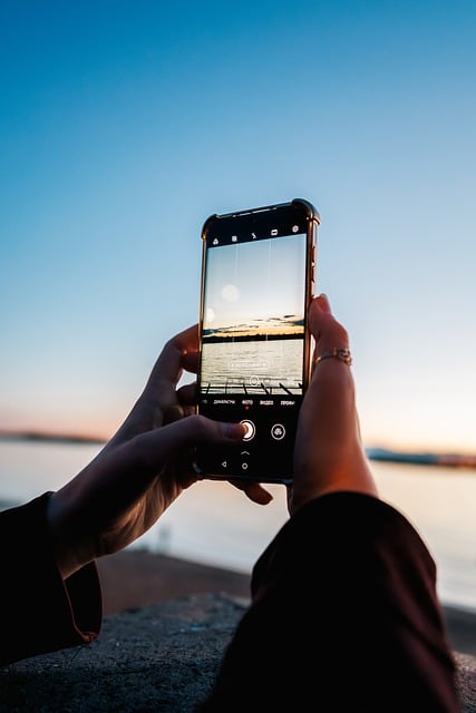 sunset, nature, twilight, landscape, photography, mobile phone, hand, taking a photo, details, digital, outdoor, in hand, capturing, water, golden hour, viewing, evening, panoramic, technology - 4K 8K wallpaper background by Daniil_Kondrashin | Pix8K