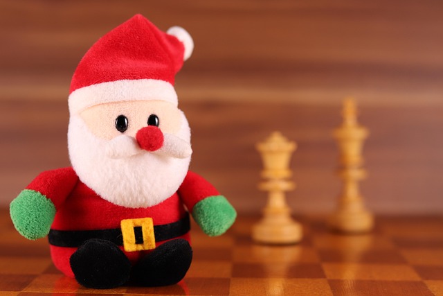 santa claus, chess, figure, chess board, chess game, board game, characters, playing field, game board, cap, carrot, strategy, chess pieces, strategy game, christmas motif, christmas picture, winter, think, game, denksport, fun, fun image, christmas card, santa hat - 4K 8K wallpaper background by betexion | Pix8K