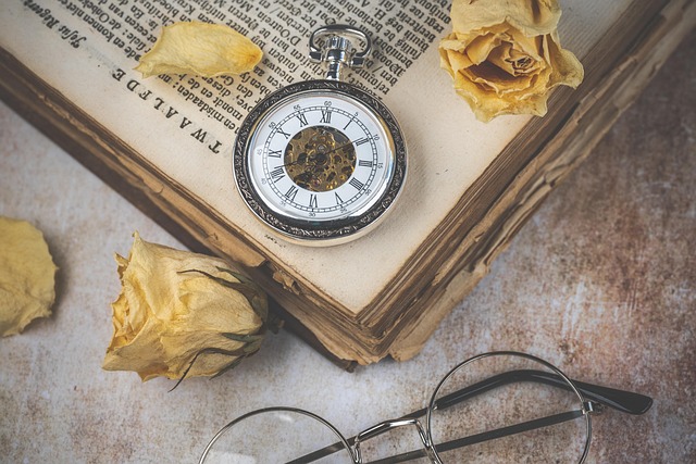 vintage pocket watch, desktop backgrounds, 4k wallpaper 1920x1080, cool backgrounds, pocket watch, vintage watch, 4k wallpaper, free background, hd wallpaper, close up, background, book, free wallpaper, wallpaper 4k, dried roses, windows wallpaper, wallpaper hd, beautiful wallpaper, laptop wallpaper, full hd wallpaper, mac wallpaper, vintage aesthetic - 4K 8K wallpaper background by Ylanite | Pix8K