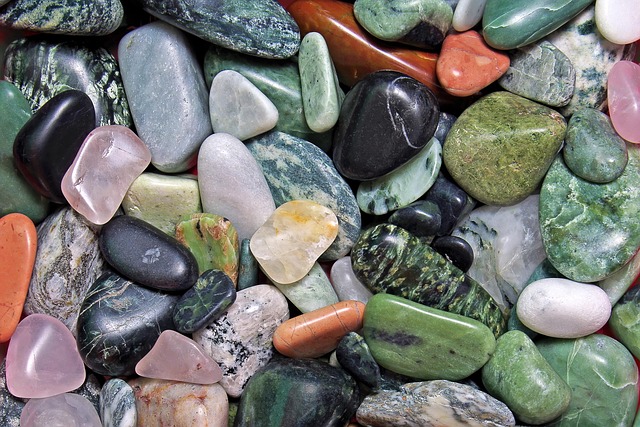 stones, pebbles, 4k wallpaper 1920x1080, laptop wallpaper, windows wallpaper, 4k wallpaper, hd wallpaper, mac wallpaper, minerals, quartz, beautiful wallpaper, wallpaper hd, cool backgrounds, structure, full hd wallpaper, free wallpaper, desktop backgrounds, wallpaper 4k, free background, nature, background - 4K 8K wallpaper background by Camera-man | Pix8K