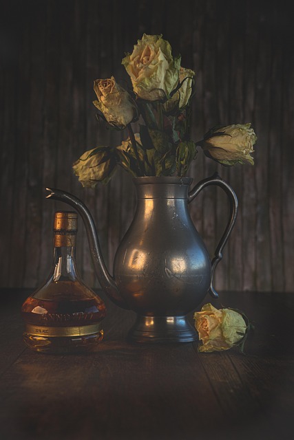 vintage aesthetic, flowers, flower wallpaper, flower background, nature, flower vase, beautiful flowers, retro, dried flowers, roses, beautiful wallpaper, background - 4K 8K wallpaper background by Ylanite | Pix8K